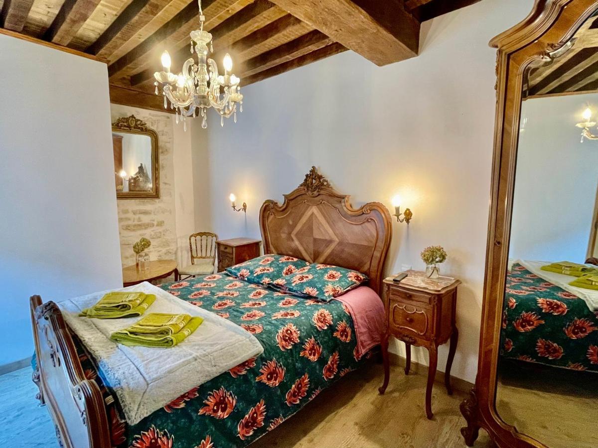 Manoir Saint-Pierre Bed and Breakfast Villersexel Exteriör bild