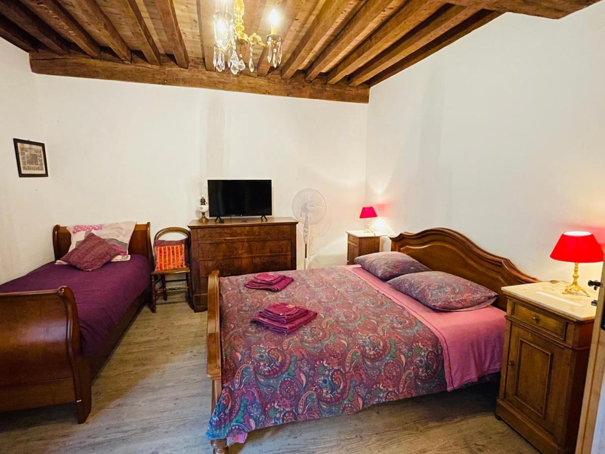 Manoir Saint-Pierre Bed and Breakfast Villersexel Exteriör bild
