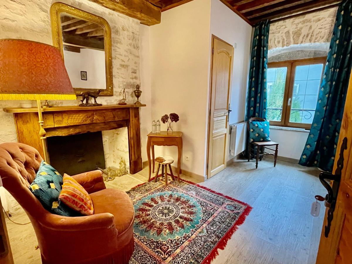 Manoir Saint-Pierre Bed and Breakfast Villersexel Exteriör bild